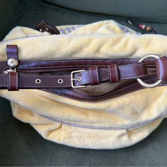 Y2K Juicy Couture Yellow Velour Strawberry Fields Gigi hobo - Picture 3 of 10